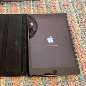 iPad Mini 4 - 128gb